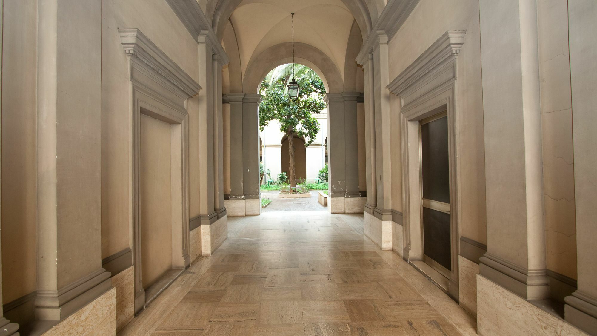 In Ottaviano Appartamento Roma
